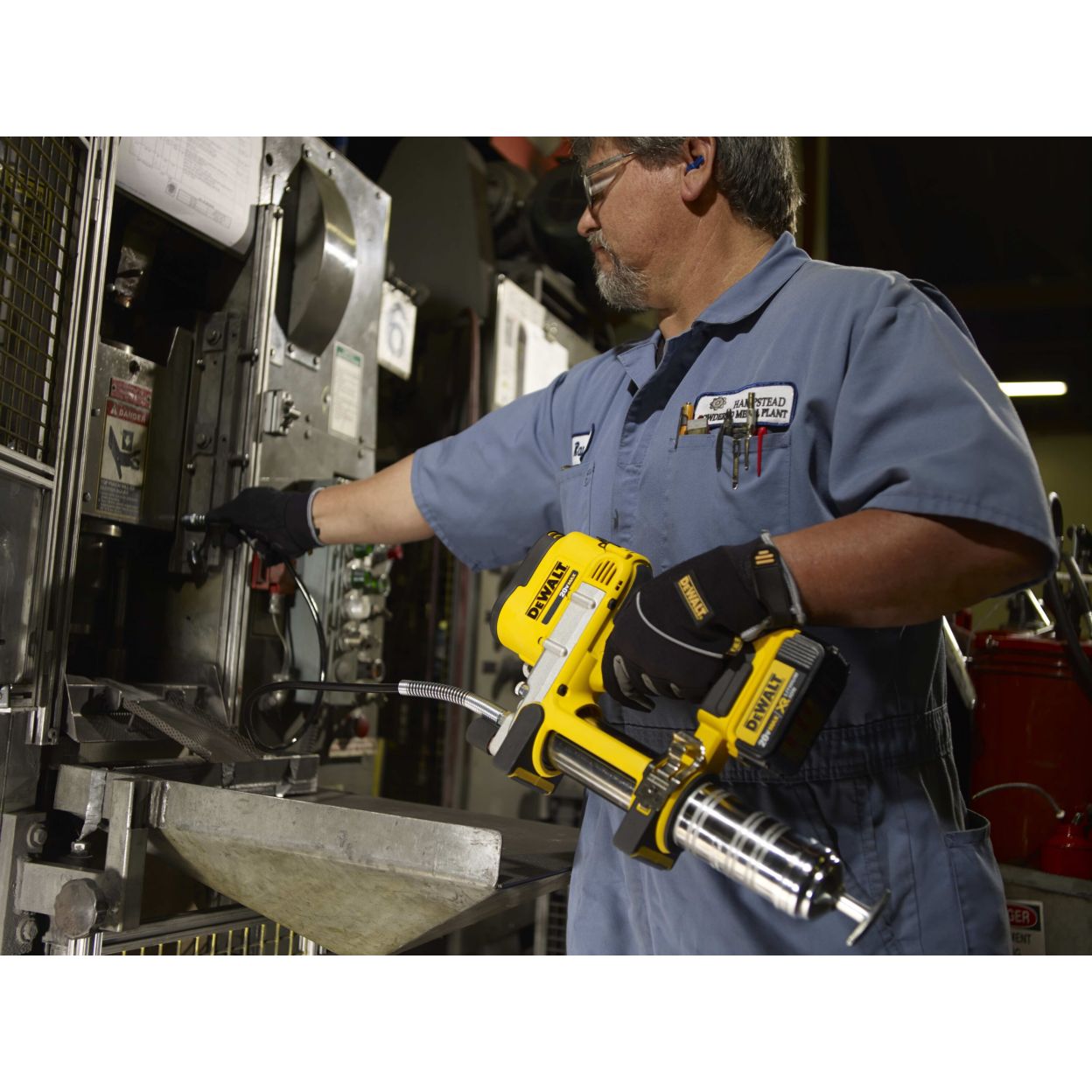 Аккумуляторный смазочный пистолет DEWALT DCGG571NK, 18 В, без АКБ и ЗУ, в кейсе (DCGG571NK-XJ/U), уцененный товар