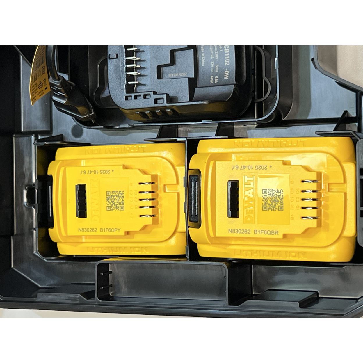 Аккумуляторная дрель-шуруповерт DEWALT DCD791D2, 18 В, 2000 об/мин, с 2 АКБ 2 Ач и ЗУ, в кейсе TSTAK(УЦЕНЕННЫЙ ТОВАР) (DCD791D2-QW/U1)