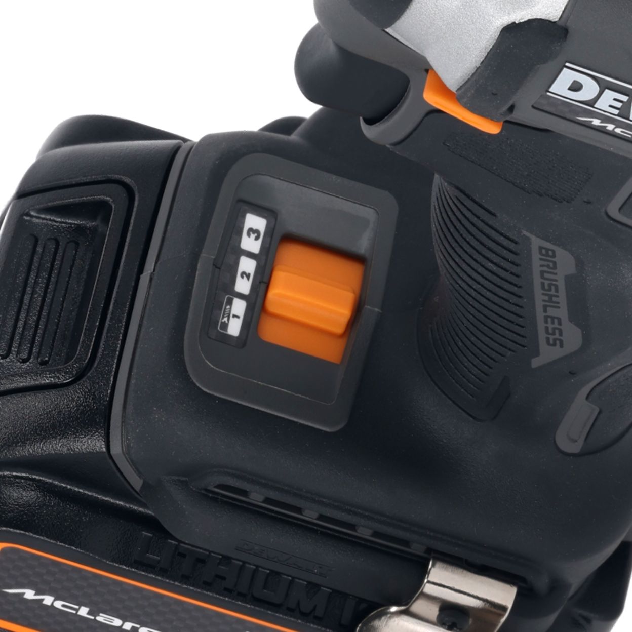 Аккумуляторный набор DEWALT McLaren Limited Edition DCK200MP2T: дрель-шуруповерт + шуруповерт, с 2 АКБ 5 Ач и ЗУ, в кейсе TSTAK